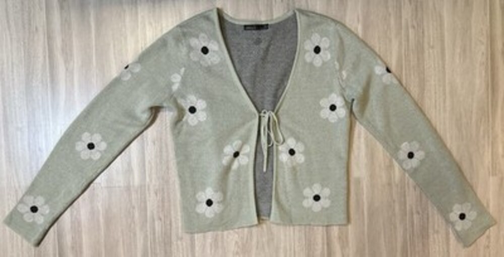 Nikka K Women’s Y2K Cropped Knit Pastel Green Cardigan With Daisy Pattern- XS